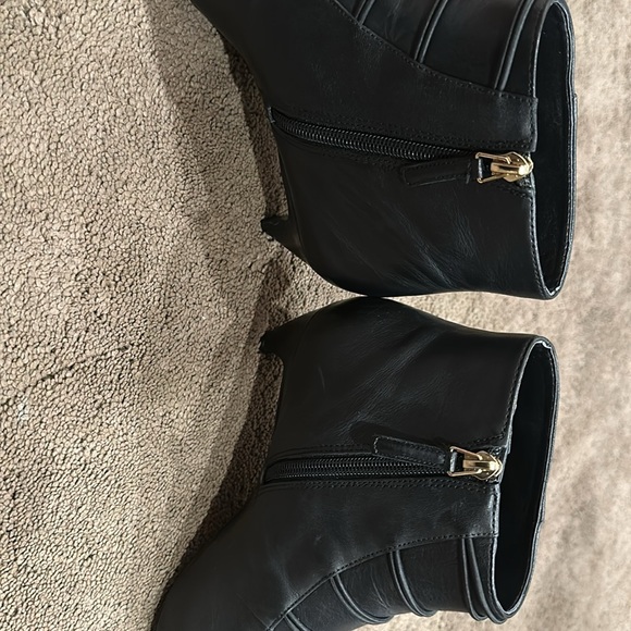 Nine West Bootie Boot - size 9M - Black - Picture 8 of 9